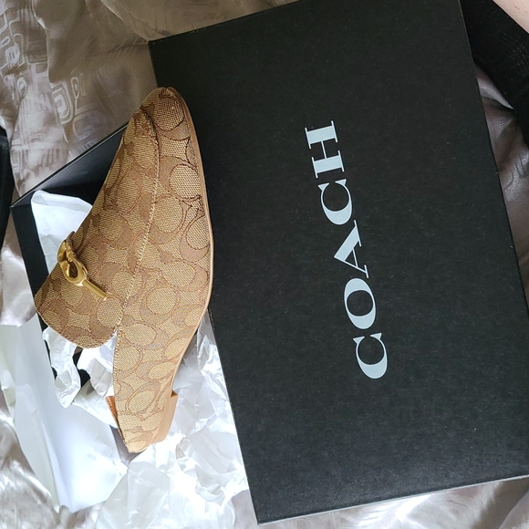 Coach Shoes - Coach Sienna signature slide